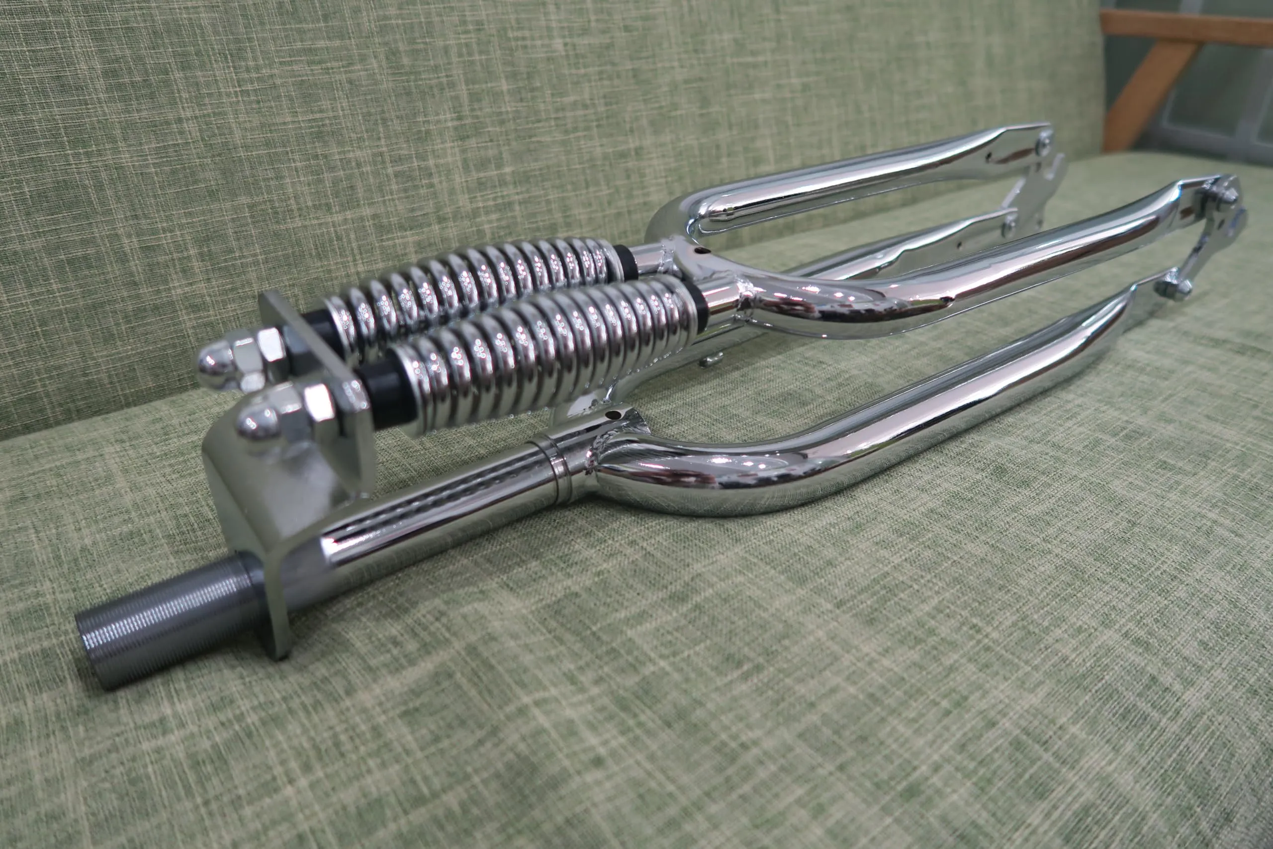 AUTES 26' Springer Fork with 1' Threaded, Dual Spring Design for Cruiser Chopper Bikes