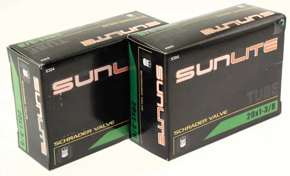 Sunlite Standard Schrader Valve Tubes 20 x 1-3/8' Black Quality Bicycle Tubes 32mm Valve